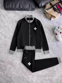 Picture of LV SweatSuits _SKULVM-3XL25cn13729216